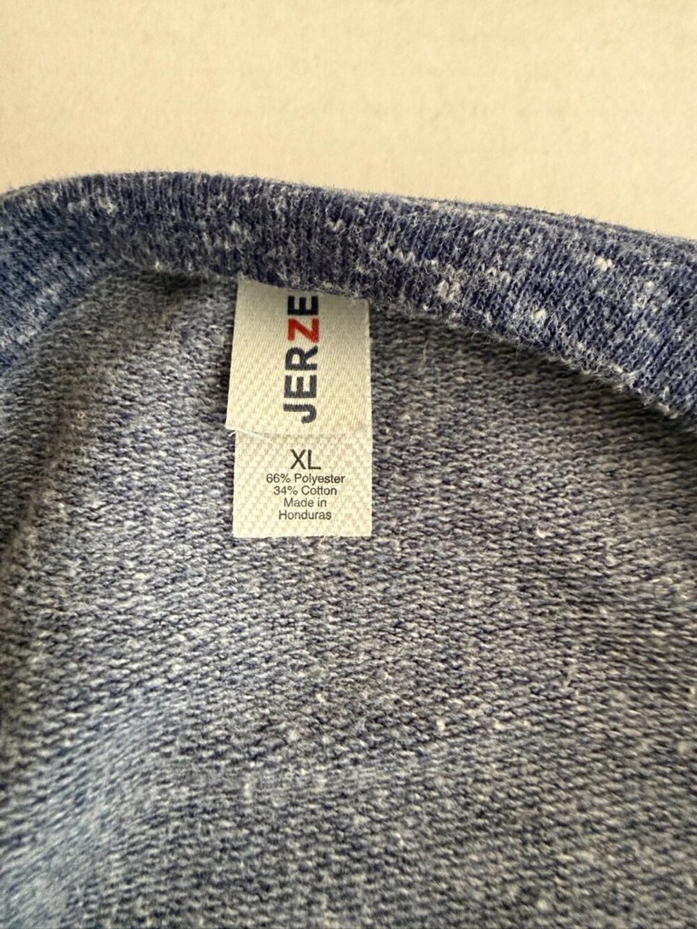 Sweatshirt size XL - Picture 4 of 7